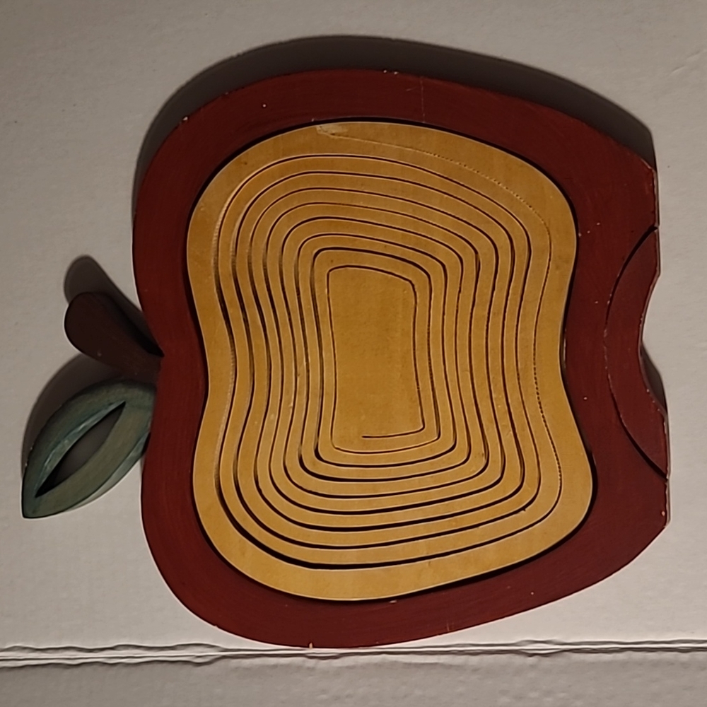 Large Wooden Apple Shaped Basket Trivet Hot Plate Kitchen Decor